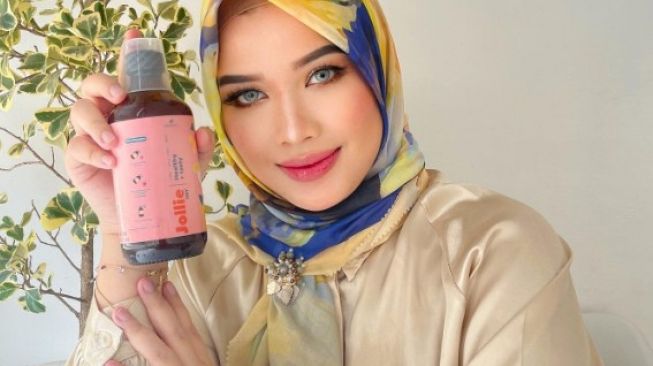 Influencer produk kecantikan, Sofi Balqis. (Sumber: IG)