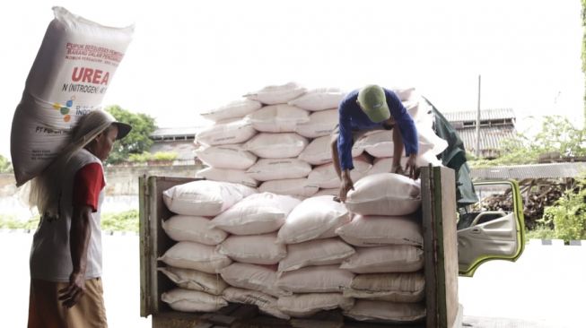 Nggak Asal-asalan, Pupuk Indonesia Pakai Data Kelompok Tani Salurkan Pupuk