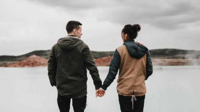 5 Cara Memperbaiki Hubungan yang Hampir Kandas, Hidupkan Keintiman Kembali!
