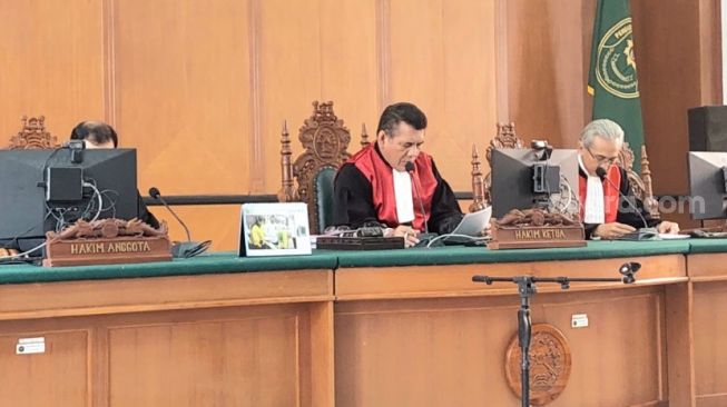 Hakim Tolak Nota Keberatan Haris Yasin Limpo dan Irawan Abadi, Sidang Dilanjutkan Pemeriksaan Saksi