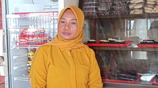 Kisah Inspiratif Penjual Manisan di Kendari Bangun Warung Prasmanan