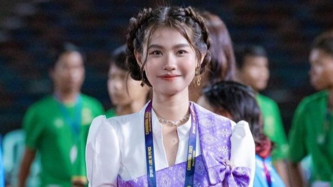 Gadis Kamboja yang Dilirik Marselino Ferdinan Soroti Harga Tiket Indonesia vs Argentina dari PSSI