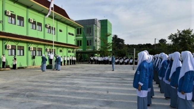 Berikut 12 SMA/MAN Terbaik di Provinsi Kepulauan Riau menurut LTMPT