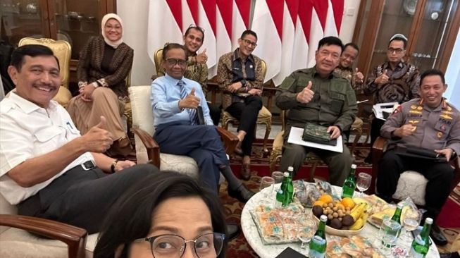 Absen di Sidang Tapi Rapat di Istana, Pengacara Haris-Fatia Sebut Luhut Bohongi Pengadilan