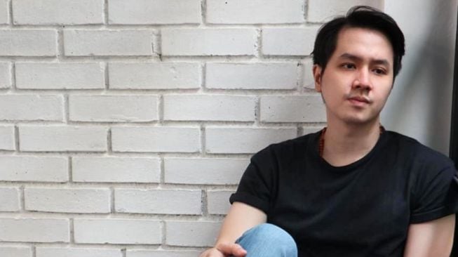 Artis Perankan Anak Pimpinan Ponpes (Instagram/@edwinsjarif)