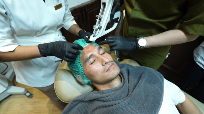 Perawatan Cegah Kerutan dan Kecilkan Pori Wajah untuk Pria, Gak Pake Gengsi di MEN/O/LOGY by ZAP