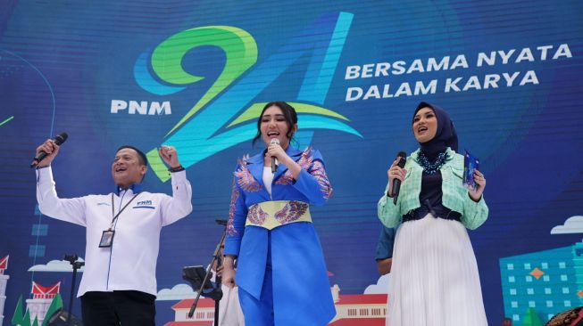 Semarakkan HUT ke-24, PNM Bersama Via Valen Gaungkan Semangat Berdayakan Ultra Mikro Indonesia