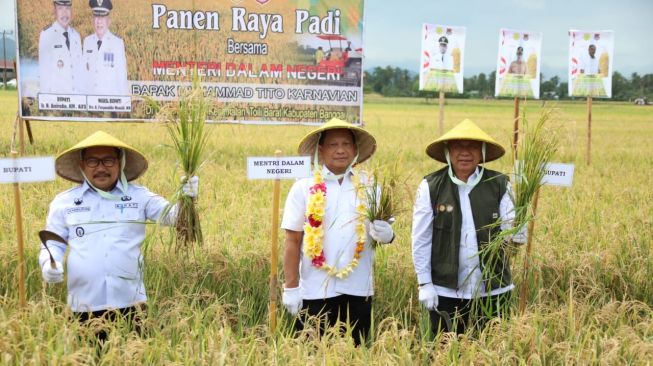 Panen Raya Padi di Banggai, Mendagri: Ini Bukti Indonesia Punya Kemampuan untuk Swasembada