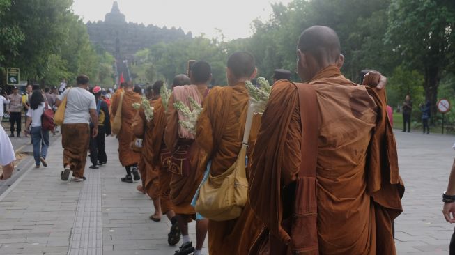 5 Fakta Festival Lampion Waisak Candi Borobudur 2023, Bakal Dihadiri Biksu yang Thudong dari Thailand