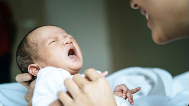 Viral Istri 'Kesurupan' Gegara Suami Ogah Jaga Malam Urus Anak