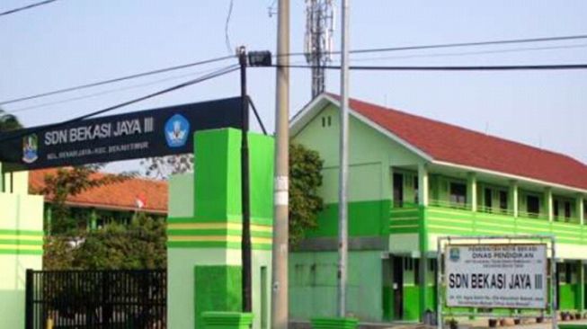 Kota Bekasi Kehilangan 93 Sekolah Negeri, Pengamat Pendidikan Pertanyakan Peran Disdik