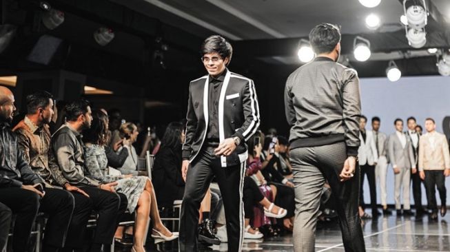 Adu Gaya Thariq Halilintar dan Atta Halilintar Jadi Model (Instagram/@attahalilintar)