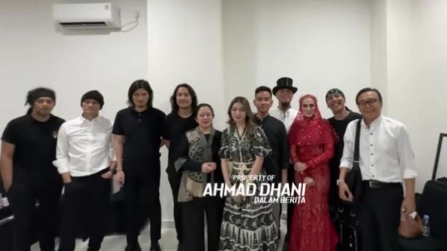 Mulan Jameela Kalah Pesonda dari Selvi Ananda saat Sesi Foto Dewa 19,  Warganet: Beda Kelas