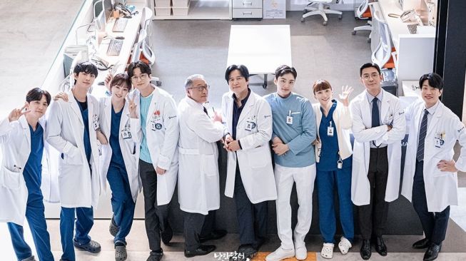 Potret di Balik Layar Dr. Romantic 3 (Instagram/@sbsdrama.official)