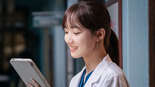 Potret di Balik Layar Dr. Romantic 3 (Instagram/@sbsdrama.official)