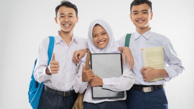 Pemkot Tangerang Gratiskan Biaya 73 SMP dan MTS Swasta