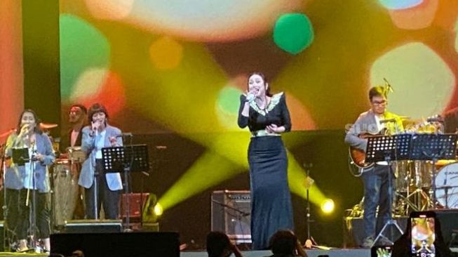 Di Panggung Java Jazz, Titi DJ Mengeluh Lebih Dikenal sebagai Ibu Stephanie Poetri daripada Diva