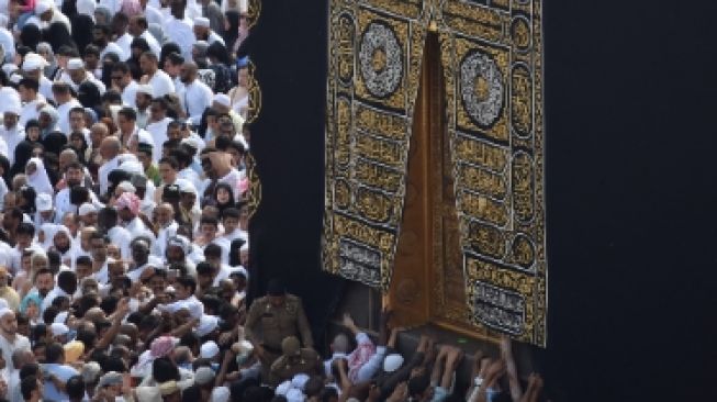 Berapa Biaya Umrah per Orang? Gus Miftah Janji Bagi-Bagi Undian setiap Pengajian