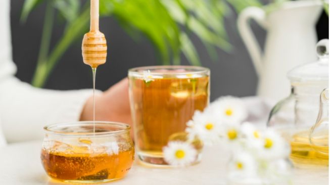 5 Manfaat Potensial Madu Manuka bagi Kesehatan