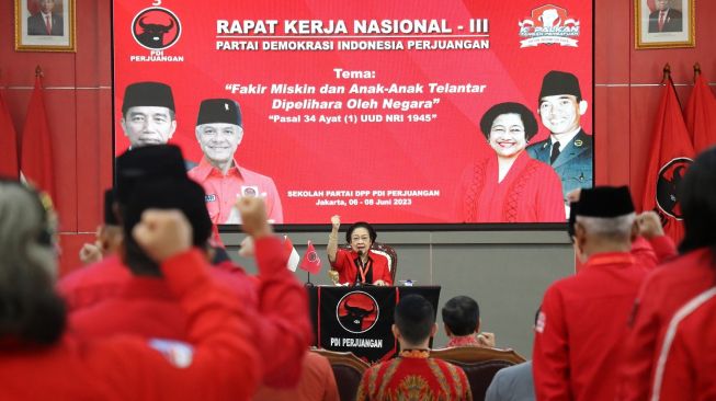 Ketua Umum PDI Perjuangan Megawati Sukarnoputri berpidato saat berlangsungnya Rakernas PDI Perjuangan di Jakarta, Selasa (6/6/2023). [ANTARA FOTO/Monang Sinaga].