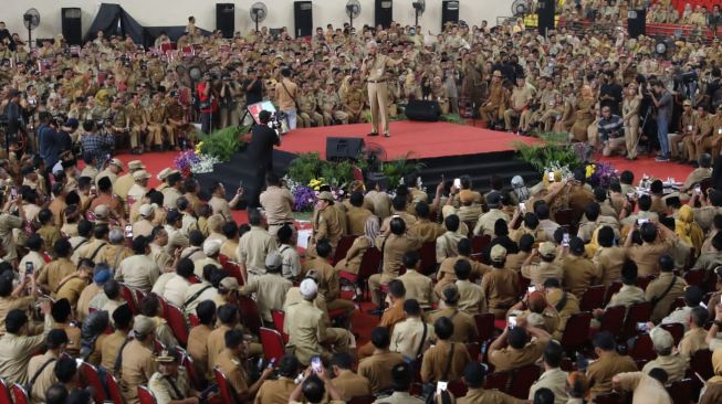 Banyak Kades Kelilit Utang dan Diceraikan, Pro Kontra DPR Usul Naikkan Gaji Kepala Desa