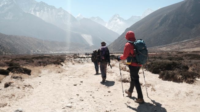 Apa Itu Sherpa? Ini Sosok Penyelamat Pendaki Malaysia di Everest yang Tak Diakui