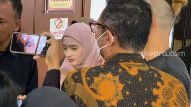 Sepakat Berpisah, Mediasi Antara Virgoun dan Inara Rusli Dinyatakan Gagal