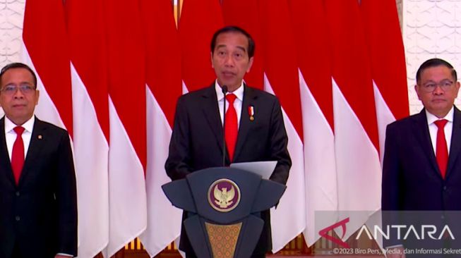 Masih Kaji Putusan MK Soal Masa Jabat Pimpinan KPK, Jokowi: Ditunggu Saja