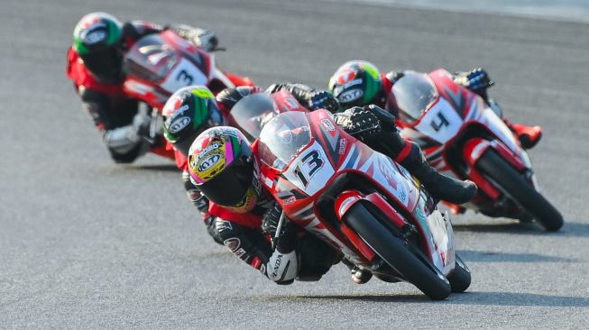 Hadirkan Permainan Seru, Duo Rider Astra Honda Naik Podium di Thailand Berbarengan