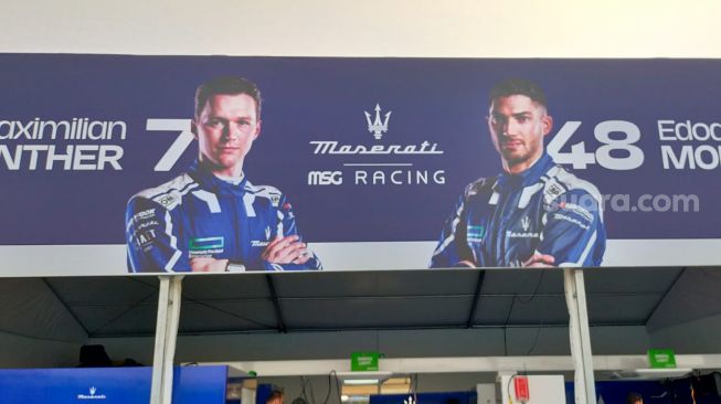 Suasana garage tim Formula E, Maserati MSG Racing dengan driver Maximilian Gunther dan Eduardo Mortara [Suara.com/CNR ukirsari].