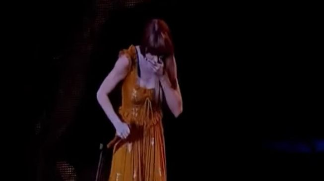 Taylor Swift Tak Sengaja Menelan Serangga saat Konser Eras Tour di Chicago