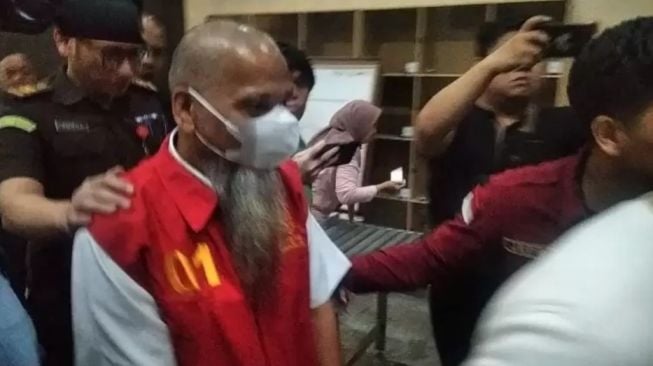 Korupsi Rugikan Negara Rp30 Miliar, Mantan Dirut Anak Usaha PT Semen Baturaja Ditahan