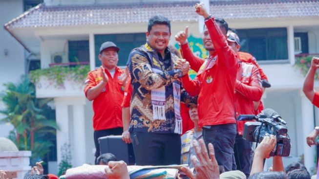 Temui Ratusan Massa Demonstrasi, Bobby Nasution Didaulat Jadi Bapak Toleransi