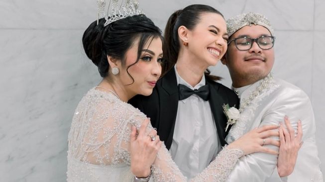 Momen Yuki Kato Jadi Groomsmen di Nikahan Sahabat (Instagram/@yukikt)