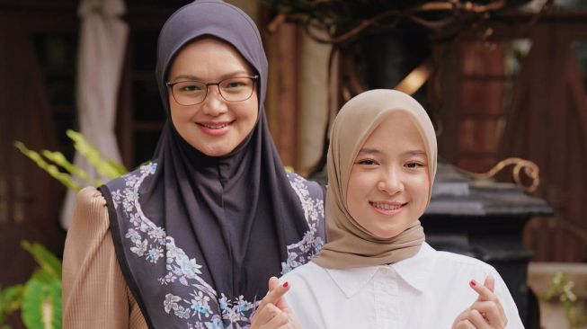 Nissa Sabyan Bertemu Siti Nurhaliza, Keduanya Dipuji Cantik Bak Kembaran