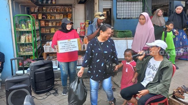 Kisah Haru Warga Tambaklorok Semarang, Hidupi Anak Yatim dari Hasil Ngamen