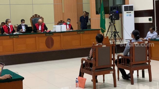 Asisten Ungkap Respons Luhut Usai Tonton Konten Haris-Fatia Soal Intan Jaya: Beliau Marah Sekali