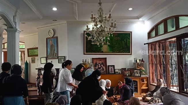 Begini Suasana Rumah Duka Koh Ahong Si Doel Anak Sekolahan, Sang Istri Tampak Tegar