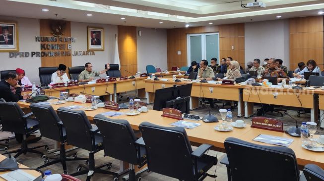 Kantor Pemerintah hingga Perumahan Elite Masih Pakai Air Tanah, DRPD DKI Ingatkan Jakarta Tenggelam 2030