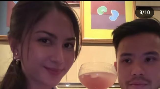 Jessica Mila dan Yakup Hasibuan bagikan potret romantis bulan madu. (Dok. Instagram)