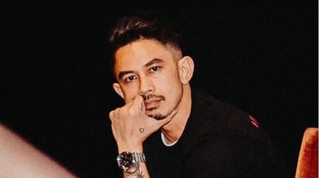 Fandy Christian Posting Foto Bareng Anak, Captionnya Bikin Kesal Netizen