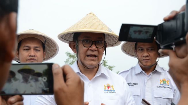 Cakra Desa, Program Kolaborasi Kadin Jabar dengan Crowde Berhasil Berdayakan Puluhan Petani di Sumedang