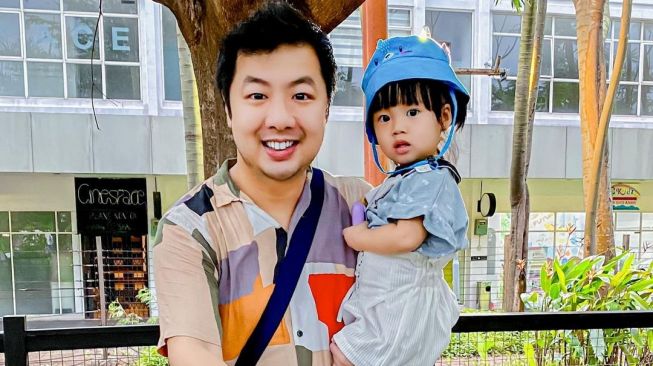 Kenalan dengan Danny Anwar, Influencer yang Sukses dengan Konten Parenting