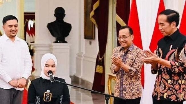 Artis Nyanyi di Istana Negara (Instagram/@arianinismaputri)