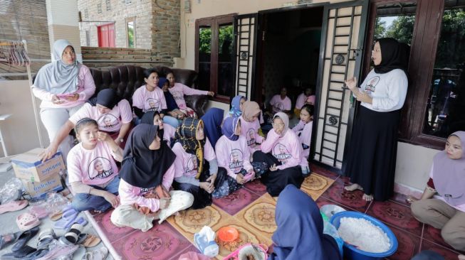 Warga Sumut Diajarkan Cara Membuat Kue Dangai untuk Lestarikan Makanan Khas dan Tingkatkan Ekonomi