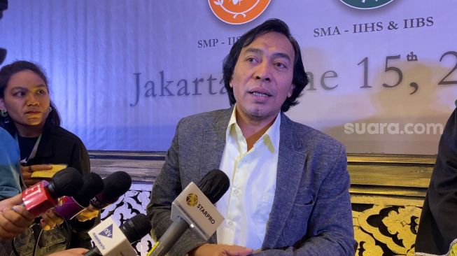 Pemintaan Komeng untuk Disahakannya Hari Komedi Nasional Diabaikan Fadli Zon dan Anggota DPR Lainnya