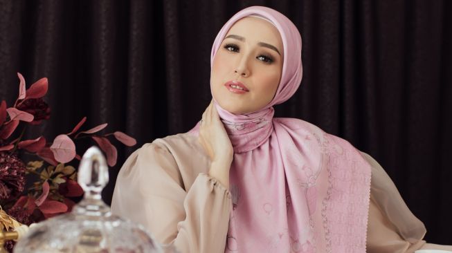 Inspirasi Hijab Idul Adha Seradia X Adelia Pasha (Dok. Istimewa)