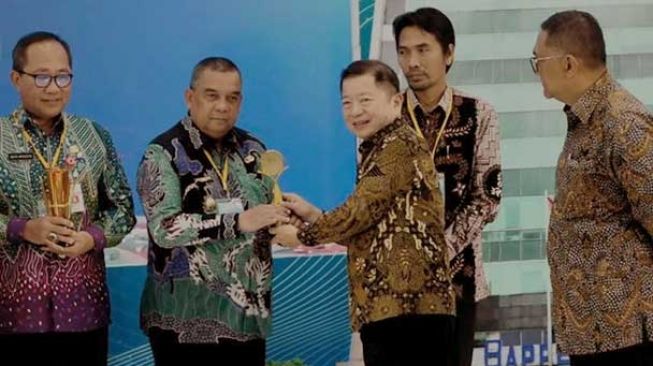 Riau Raih Penghargaan Khusus Ekonomi Hijau dan Rendah Karbon 2023 dari Bappenas