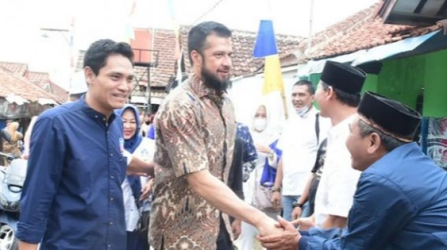 Rekam Jejak Primus Yustisio: dari Panggung Hiburan ke Panggung Politik