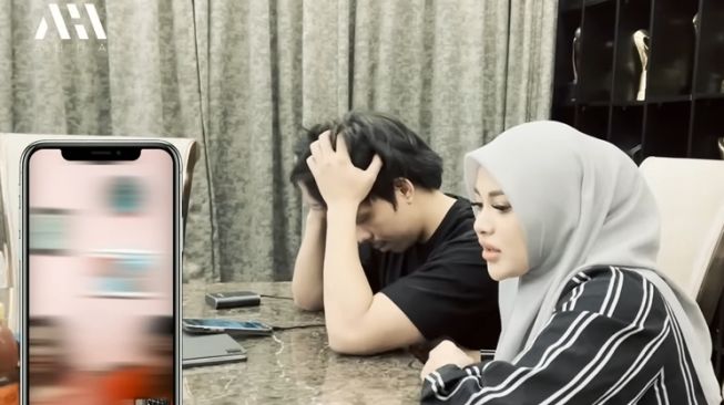 Momen Atta dan Aurel Labrak Pembully Ameena (YouTube/AH)